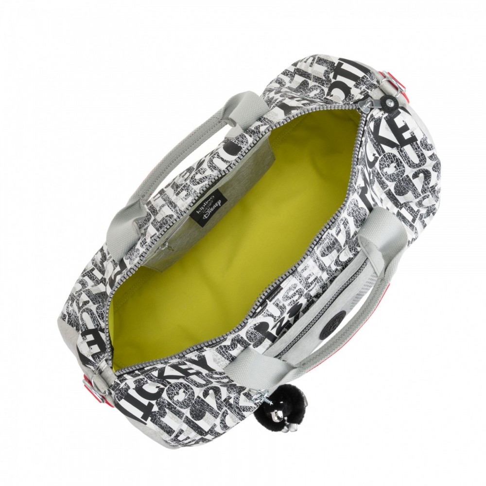 Практичные и стильные дорожные сумки Kipling